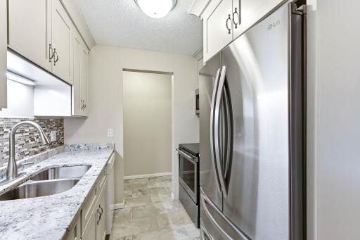 Updated stainless steel appliances! Yes please