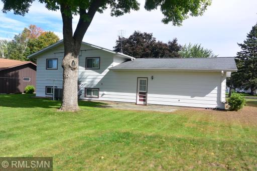 1803 Judd Avenue N, Glencoe, MN 55336