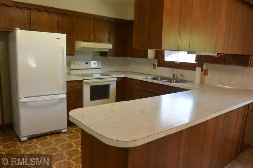1803 Judd Avenue N, Glencoe, MN 55336