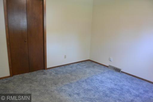 1803 Judd Avenue N, Glencoe, MN 55336