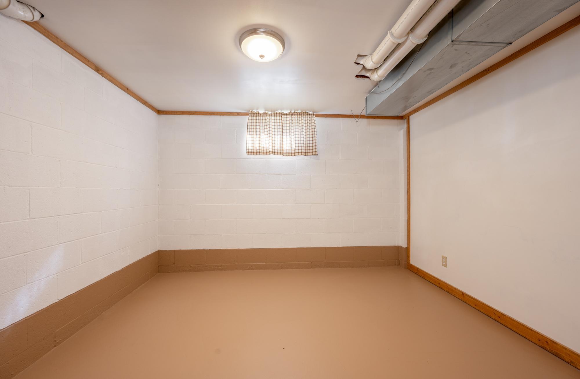 Non Egress Lower Level