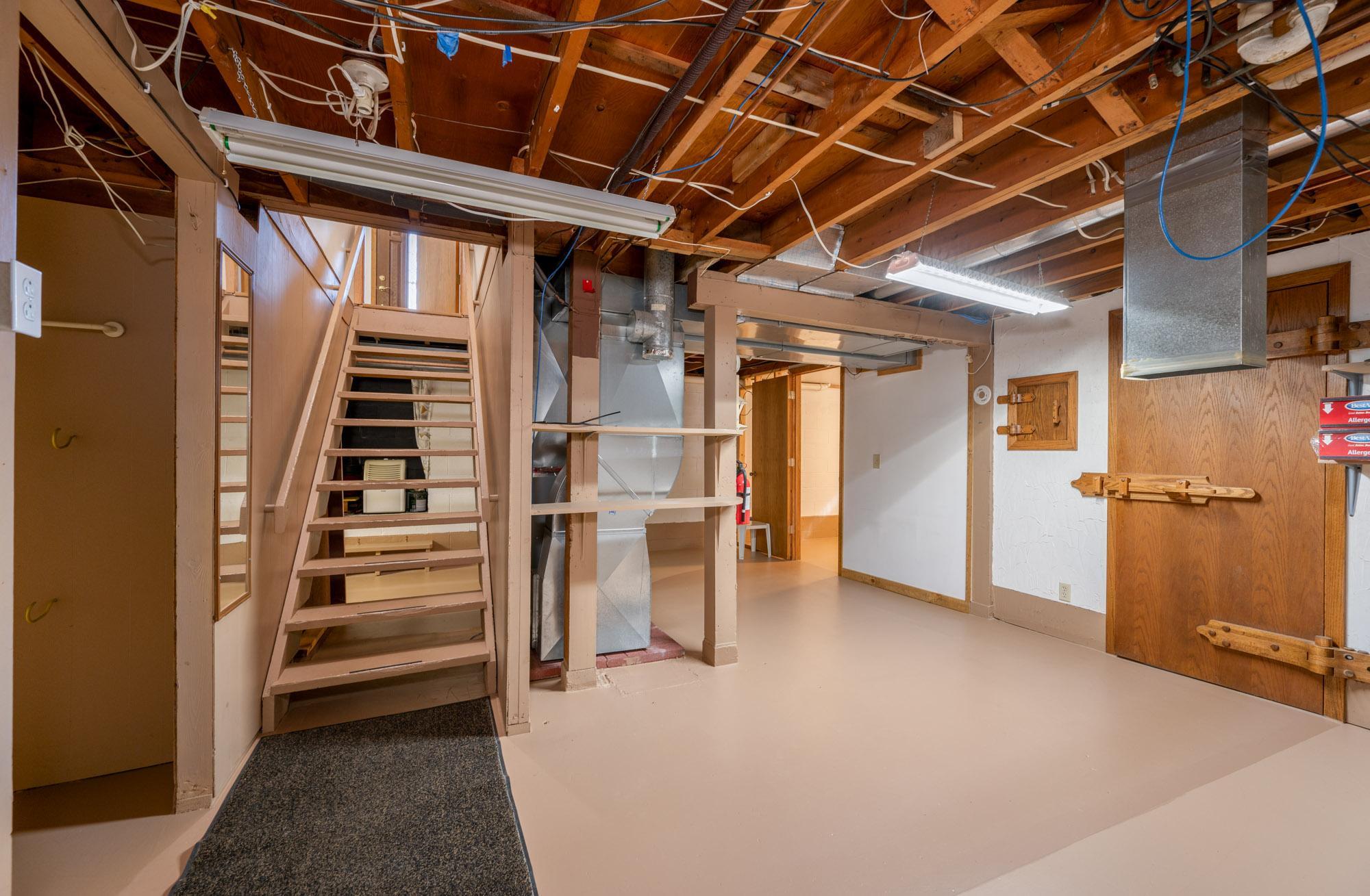 Basement to Utility space