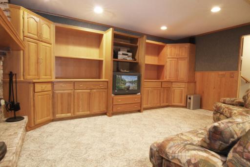 8023 Delano Court, Inver Grove Heights, MN 55076