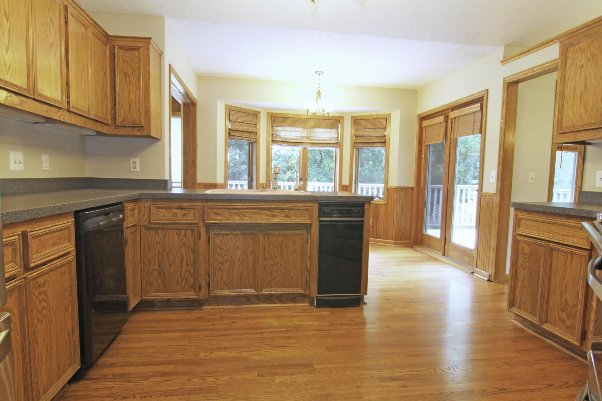 kitchen 2.jpg