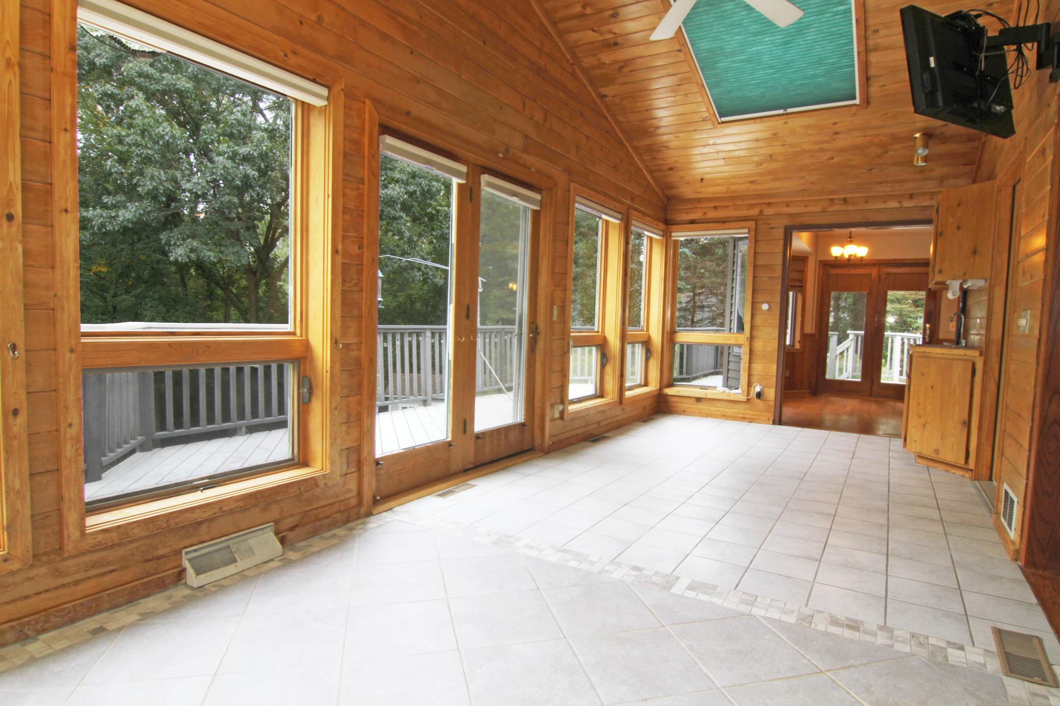 sunroom 2.jpg
