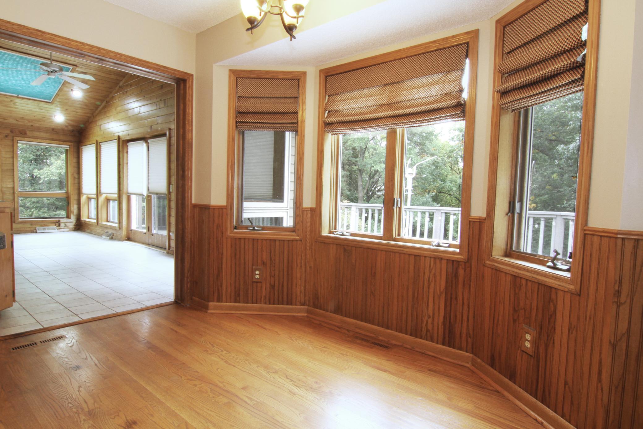 breakfast nook to sunroom.jpg