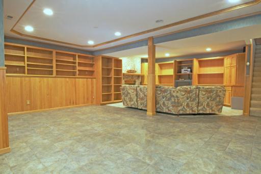 8023 Delano Court, Inver Grove Heights, MN 55076