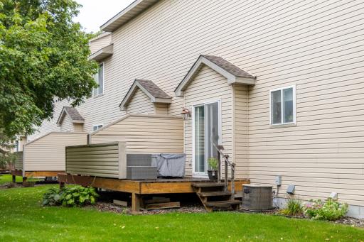 9876 Hamlet Lane S, Cottage Grove, MN 55016