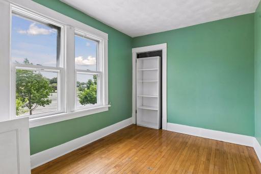 1037 Kent Street, Saint Paul, MN 55117