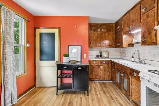 1037 Kent Street, Saint Paul, MN 55117