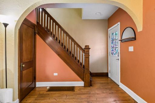 1037 Kent Street, Saint Paul, MN 55117