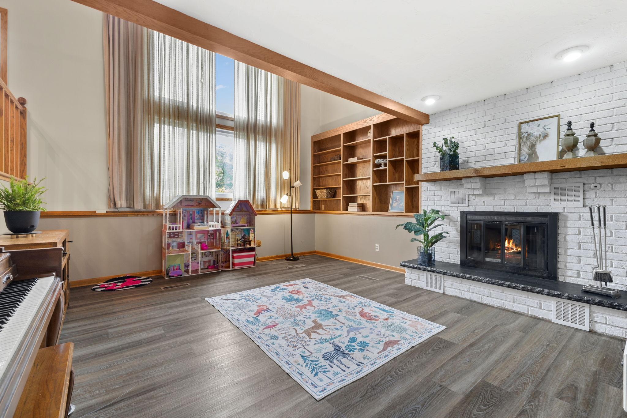 Great Two Story Family Room