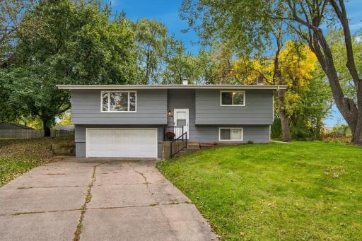 3 bed, 2 bath, 2 stall garage located on a cul-de-sac in Buffalo.