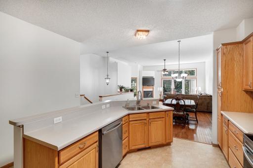 218 River Woods Drive W, Saint Paul Park, MN 55071