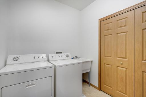 218 River Woods Drive W, Saint Paul Park, MN 55071