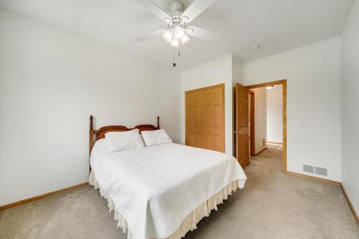 218 River Woods Drive W, Saint Paul Park, MN 55071