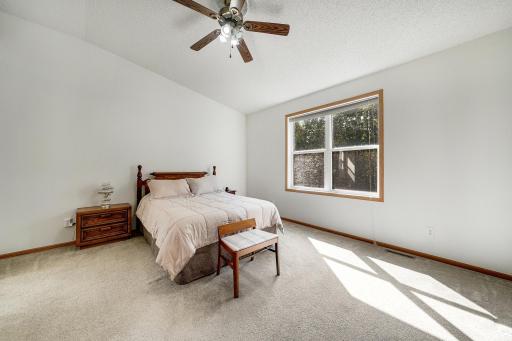 218 River Woods Drive W, Saint Paul Park, MN 55071