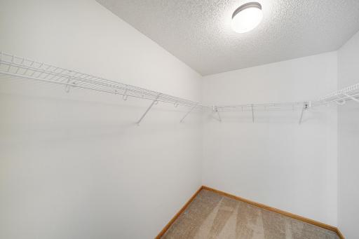 218 River Woods Drive W, Saint Paul Park, MN 55071