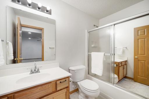 218 River Woods Drive W, Saint Paul Park, MN 55071