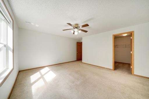 218 River Woods Drive W, Saint Paul Park, MN 55071