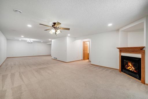 218 River Woods Drive W, Saint Paul Park, MN 55071
