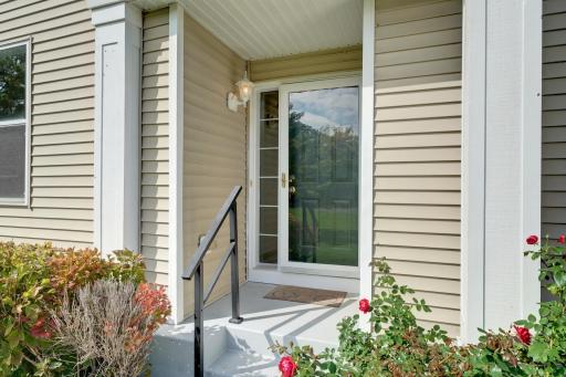 218 River Woods Drive W, Saint Paul Park, MN 55071