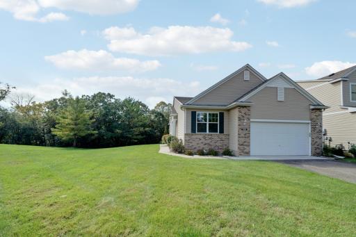 218 River Woods Drive W, Saint Paul Park, MN 55071