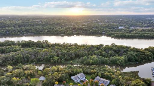 218 River Woods Drive W, Saint Paul Park, MN 55071