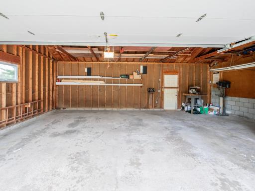 8112 Lad Parkway, Brooklyn Park, MN 55443