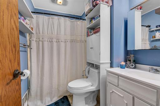 908 Brenda Lee Drive, Saint Cloud, MN 56303