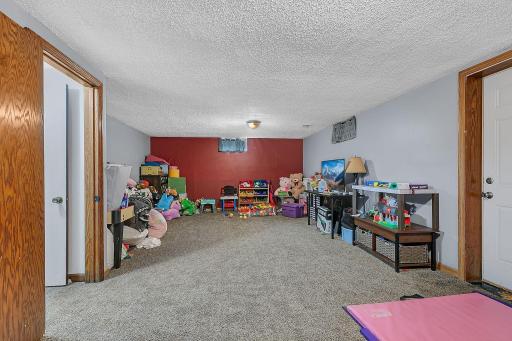 908 Brenda Lee Drive, Saint Cloud, MN 56303