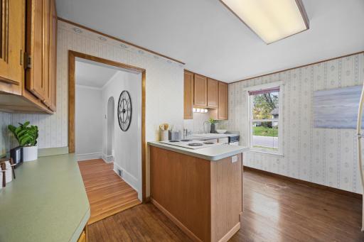 245 8th Avenue N, Hopkins, MN 55343
