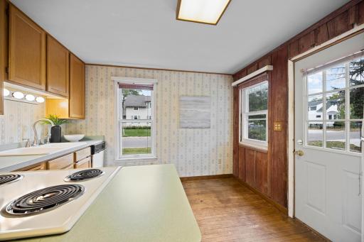 245 8th Avenue N, Hopkins, MN 55343