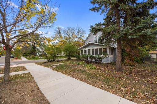 245 8th Avenue N, Hopkins, MN 55343