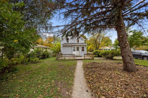245 8th Avenue N, Hopkins, MN 55343