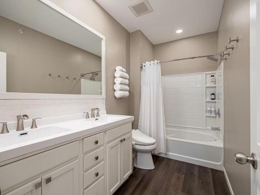 9629 Scott Ln Brooklyn Park MN 55443 USA-023-024-Primary Bathroom-MLS_Size.jpg