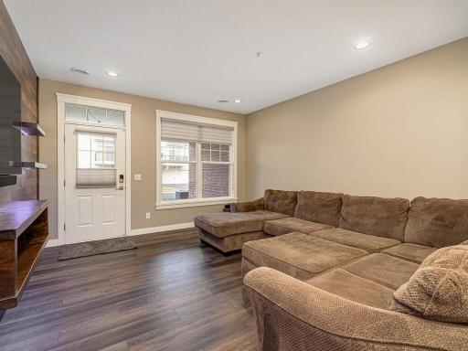 9629 Scott Ln Brooklyn Park MN 55443 USA-004-031-Living Room-MLS_Size.jpg