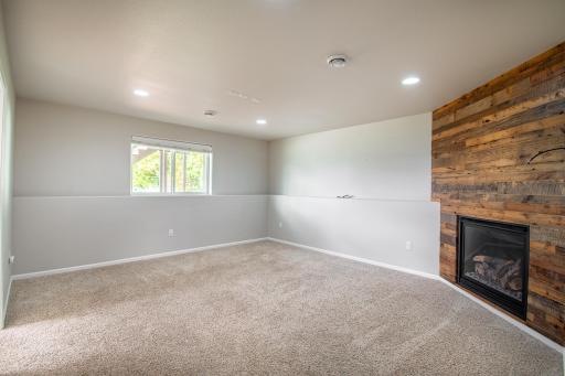 5883 Autumn Drive S, Fargo, ND 58104