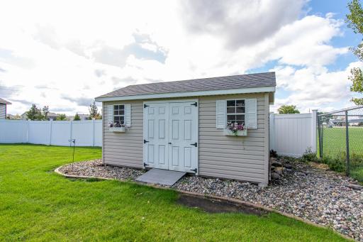 5883 Autumn Drive S, Fargo, ND 58104