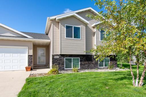 5883 Autumn Drive S, Fargo, ND 58104