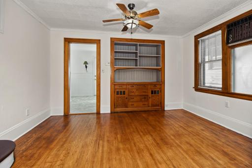 1144 Charles Avenue, Saint Paul, MN 55104
