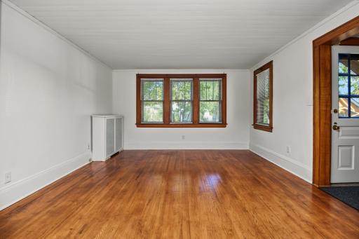1144 Charles Avenue, Saint Paul, MN 55104
