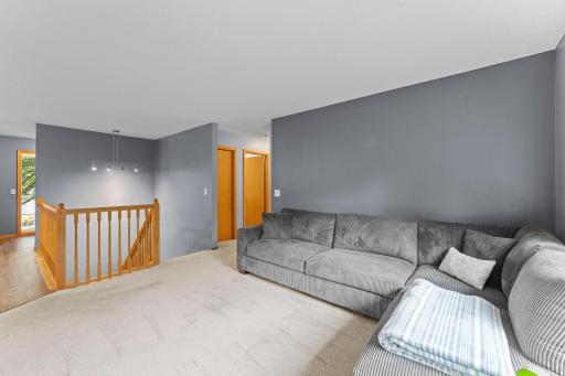 2486 Bridgewater Place S, Cambridge, MN 55008
