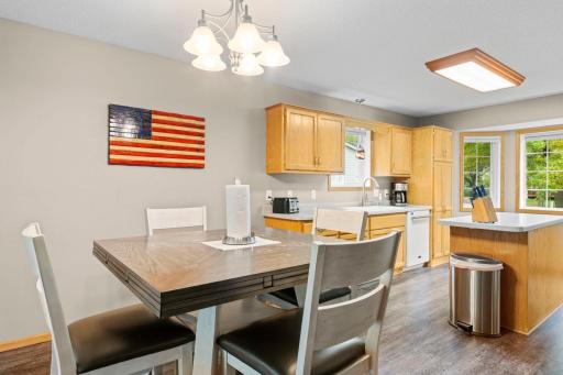 2486 Bridgewater Place S, Cambridge, MN 55008