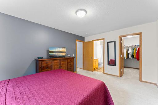 2486 Bridgewater Place S, Cambridge, MN 55008