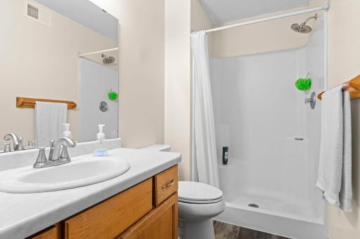 2486 Bridgewater Place S, Cambridge, MN 55008