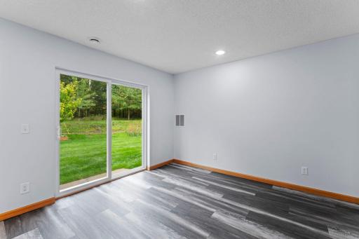2486 Bridgewater Place S, Cambridge, MN 55008