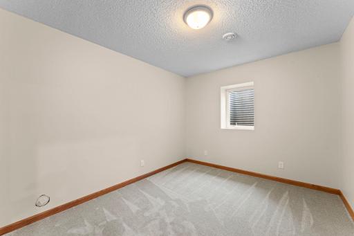 2486 Bridgewater Place S, Cambridge, MN 55008
