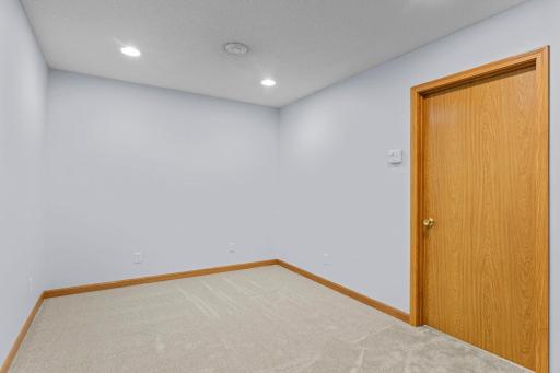 2486 Bridgewater Place S, Cambridge, MN 55008