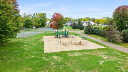 2486 Bridgewater Place S, Cambridge, MN 55008